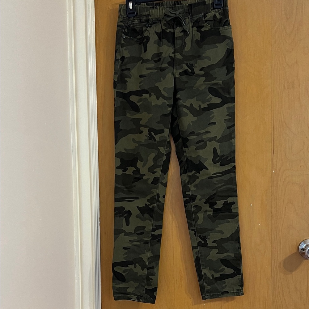 Women's Camo Skinny Jeans